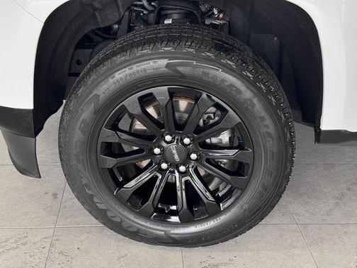 Summit White 2022 GMC Canyon Elevation