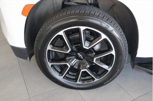 Summit White 2021 Chevrolet Suburban RST