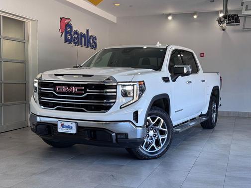 Summit White 2023 GMC Sierra 1500 SLT