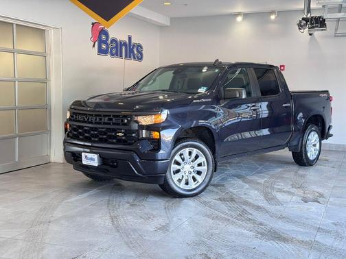 2022 Chevrolet Silverado 1500 Custom