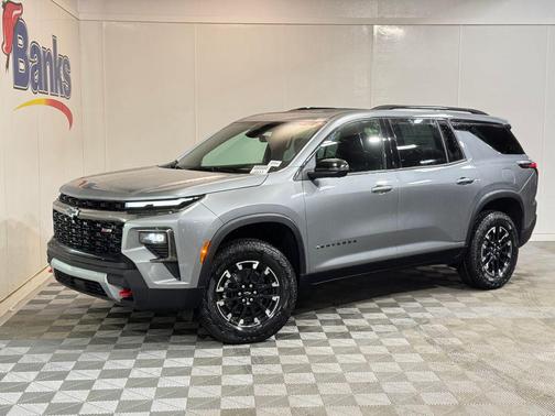 Sterling Gray Metallic 2026 Chevrolet Traverse AWD Z71
