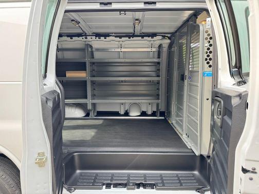 2025 Chevrolet Express 2500 RWD 2500 Regular Wheelbase WT