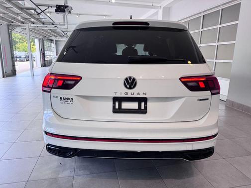 2022 Volkswagen Tiguan 2.0T SE R-Line Black 4MOTION