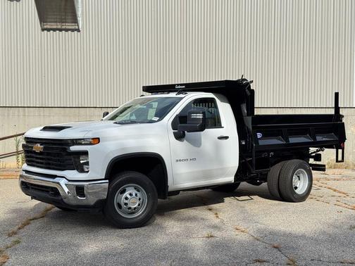 2025 Chevrolet Silverado 3500 WT