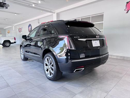 2021 Cadillac XT5 Sport