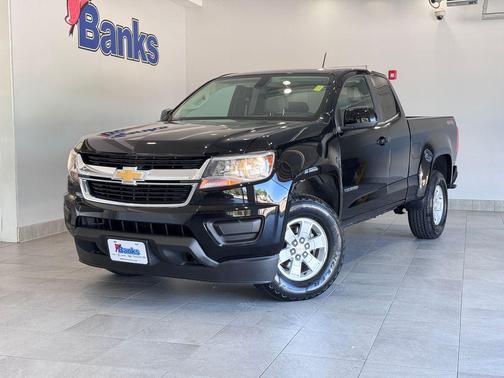 Black 2020 Chevrolet Colorado WT