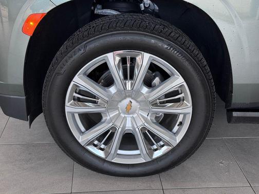 2023 Chevrolet Suburban 4WD High Country