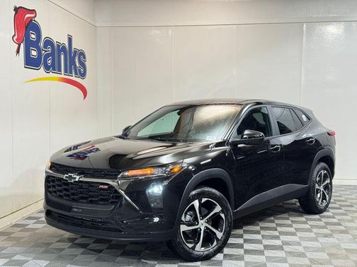 Mosaic Black Metallic 2026 Chevrolet Trax FWD 1RS