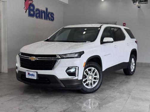 Summit White 2023 Chevrolet Traverse LS