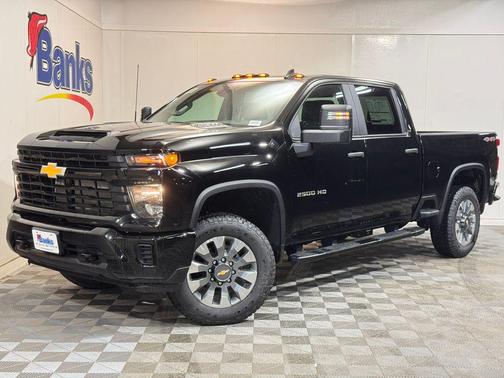 Black 2026 Chevrolet Silverado 2500 Custom