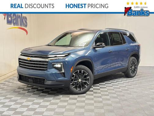 2025 Chevrolet Traverse LT