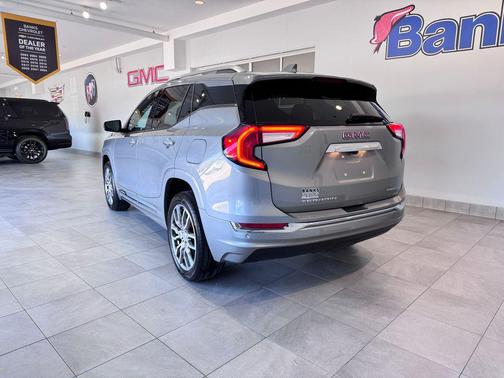 Sterling Metallic 2023 GMC Terrain Denali