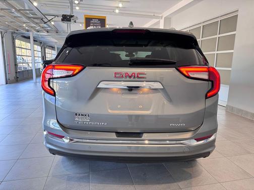 Sterling Metallic 2023 GMC Terrain Denali
