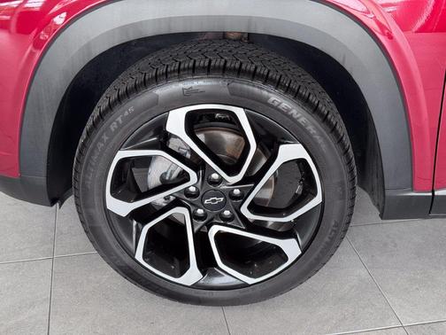 Crimson Metallic 2024 Chevrolet Trax FWD 2RS