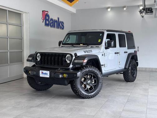 Silver Zynith Clearcoat 2024 Jeep Wrangler Willys