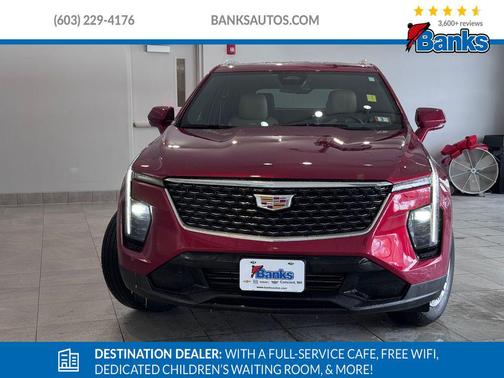 2024 Cadillac XT4 Premium Luxury