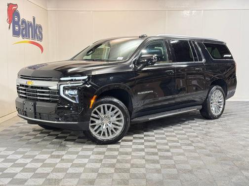 2025 Chevrolet Suburban LT