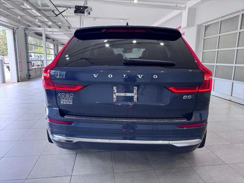 2022 Volvo XC60 B5 Inscription