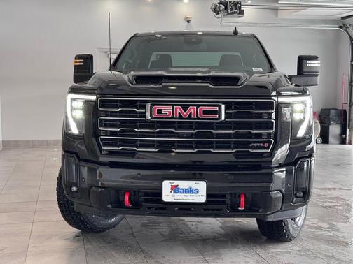 Onyx Black 2025 GMC Sierra 2500 AT4