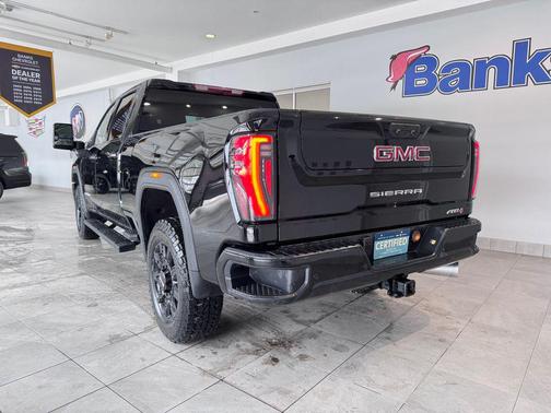 Onyx Black 2025 GMC Sierra 2500 AT4