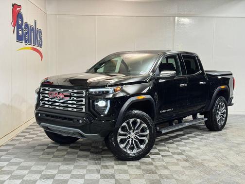 Onyx Black 2026 GMC Canyon Denali