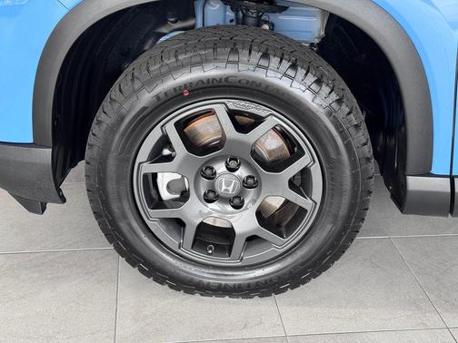 Pearl 2025 Honda Pilot TrailSport