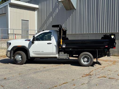 2025 GMC Sierra 3500 Base