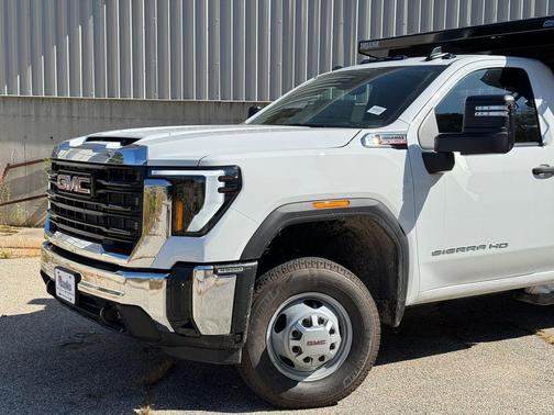 2025 GMC Sierra 3500 Base