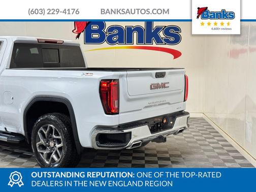 Glacier White Tricoat 2026 GMC Sierra 1500 SLT