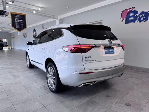 2023 Buick Enclave Essence AWD