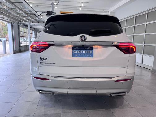 2023 Buick Enclave Essence AWD