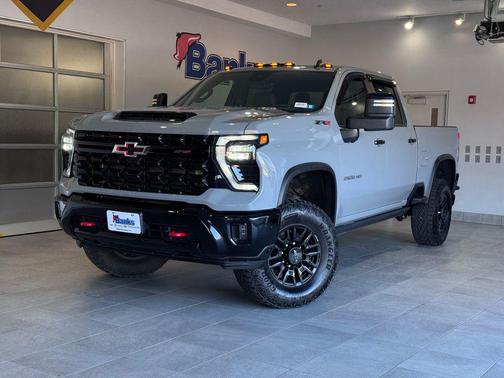 2024 Chevrolet Silverado 2500 4WD Crew Cab Standard Bed ZR2