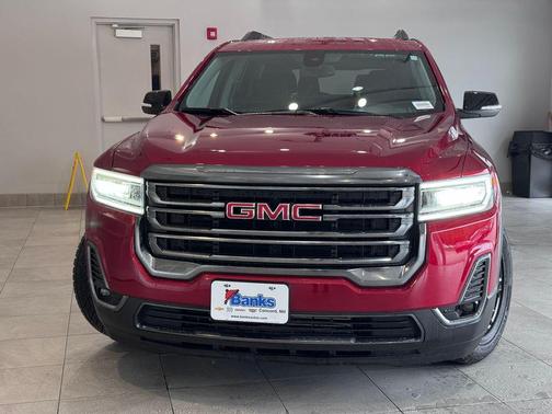 2023 GMC Acadia AWD AT4