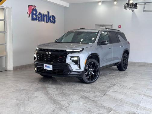 Sterling Gray Metallic 2025 Chevrolet Traverse RS