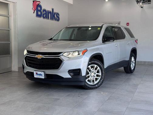 Silver Ice Metallic 2020 Chevrolet Traverse LS