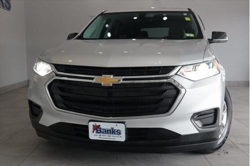 Silver Ice Metallic 2020 Chevrolet Traverse LS