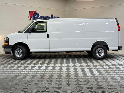 2025 GMC Savana 2500 Work Van