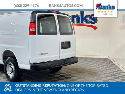 Summit White 2026 Chevrolet Express 2500 Work Van