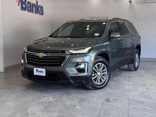 2023 Chevrolet Traverse LT Leather