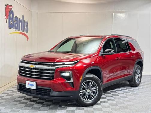 2025 Chevrolet Traverse LT