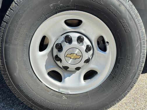 2025 Chevrolet Express 2500 RWD 2500 Regular Wheelbase WT