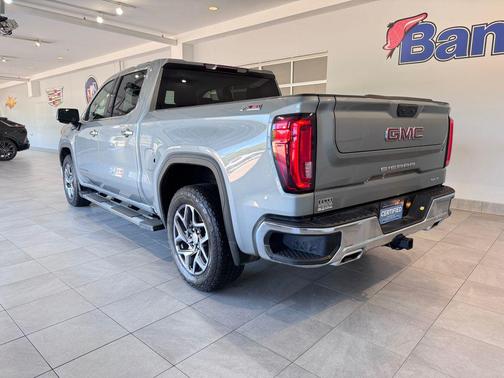 2024 GMC Sierra 1500 SLT