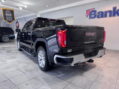 2021 GMC Sierra 1500 SLT