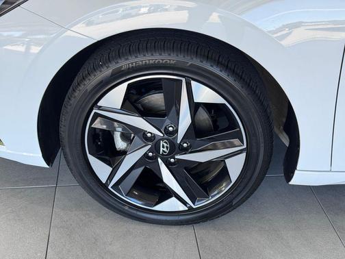 2023 Hyundai ELANTRA HEV Limited