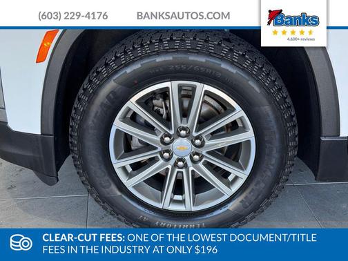 Summit White 2023 Chevrolet Traverse LT Cloth