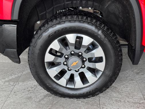 2025 Chevrolet Silverado 2500 Custom