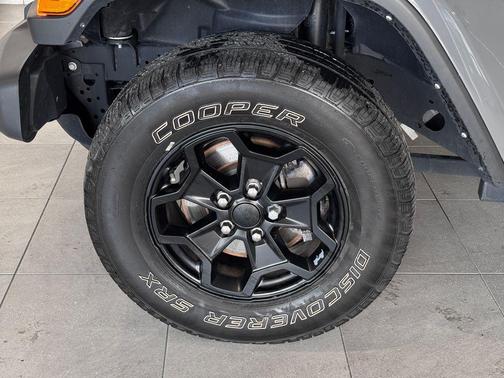 2021 Jeep Gladiator Sport