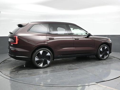 2025 Volvo EX90 Twin Motor Performance Ultra 6-Seater