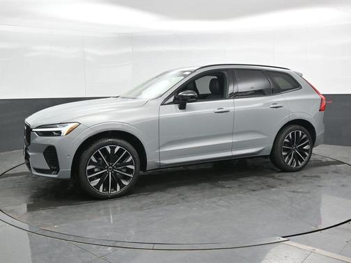 Gray Metallic 2026 Volvo XC60 B5 Ultra