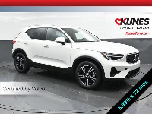 2025 Volvo XC40 B5 Core Bright Theme